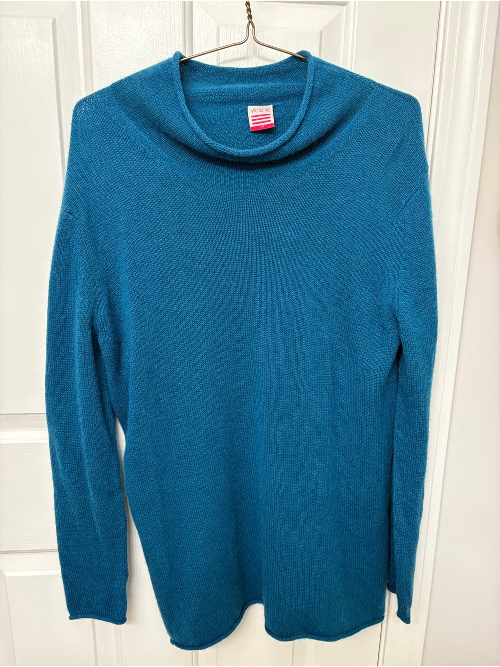 Victoire Paris 100% Cashmere Teal Blue Sweater